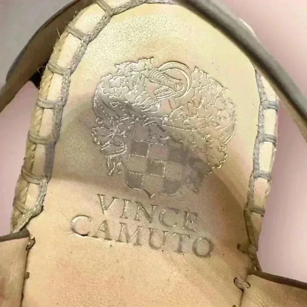 Vince Camuto vince camuto